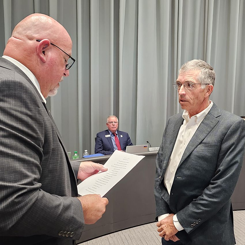 Calvin Smith takes the Oath of Office