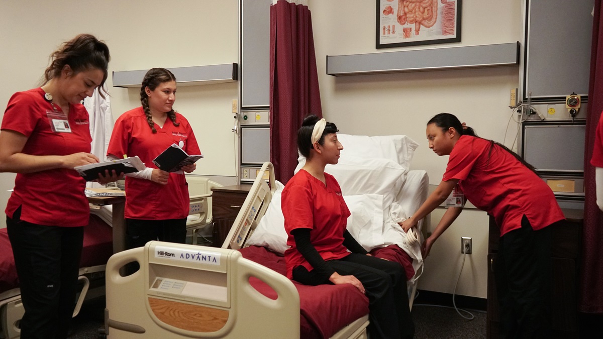 MSJC CNA students get lab experience