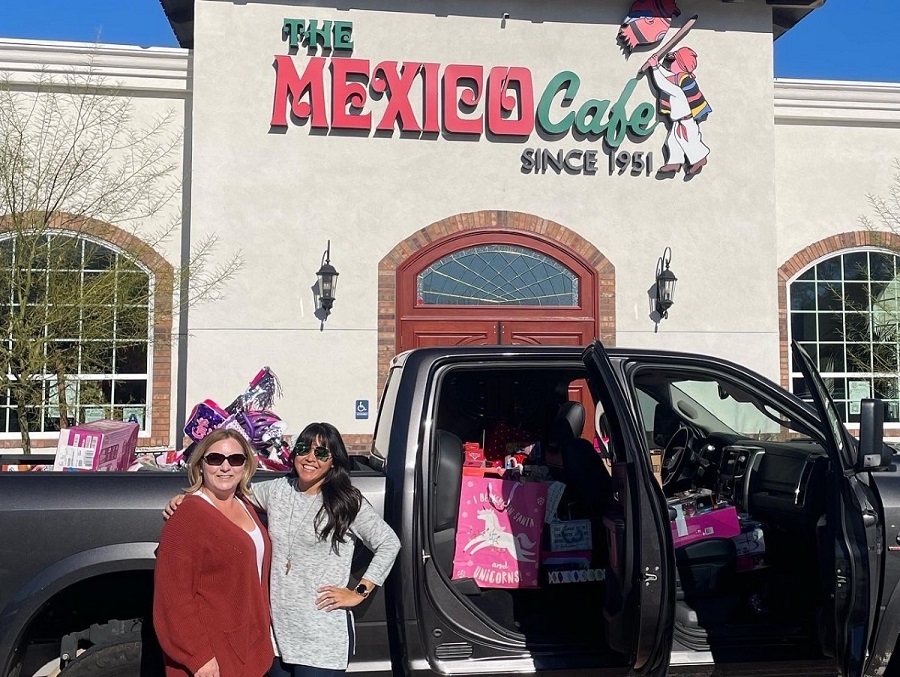 Rebecca Orlauski and Barbie Ray at the Mexico Cafe