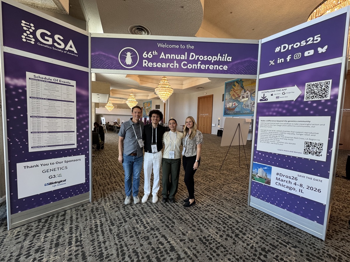 Honors students at conference