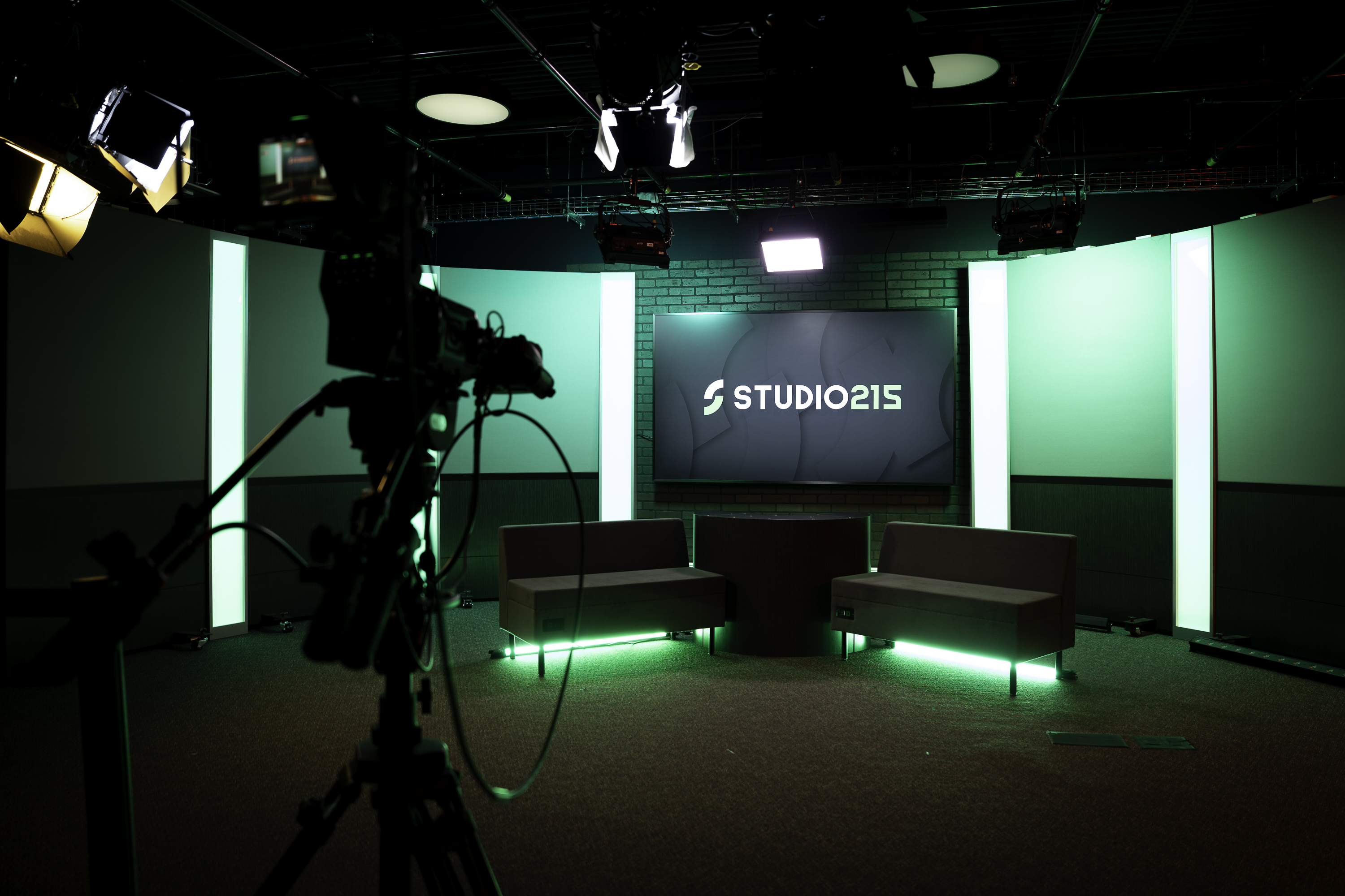 Studio 215